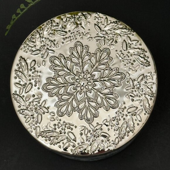 BBW Falling Flurries Bath & Body Works 3 Wick Candle - Picture 8 of 10